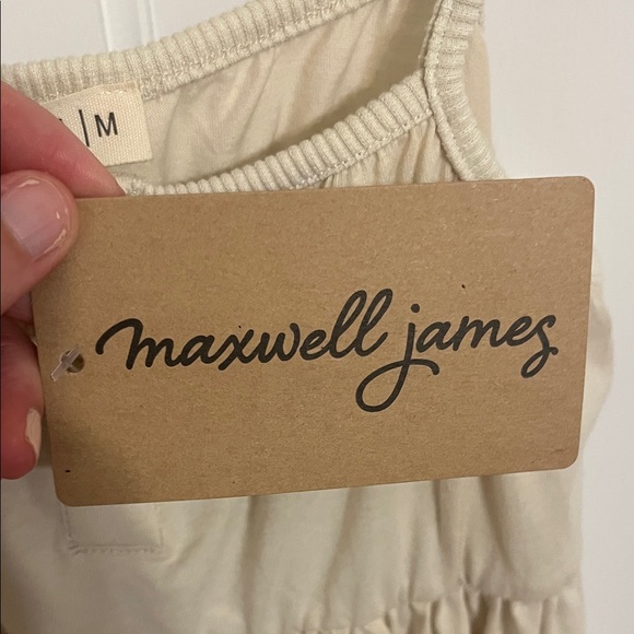 Women's Cream Camisole Top. 100% cotton. SZ med. NWT. Minimalist. Neutral - Picture 5 of 8